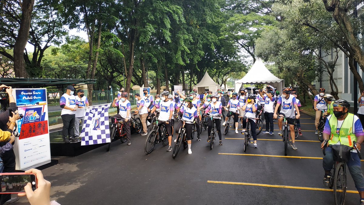 Metro_TV's tweet photo. Acara launching #medcomvirtualfunbike https://t.co/U4VrFwmN3J