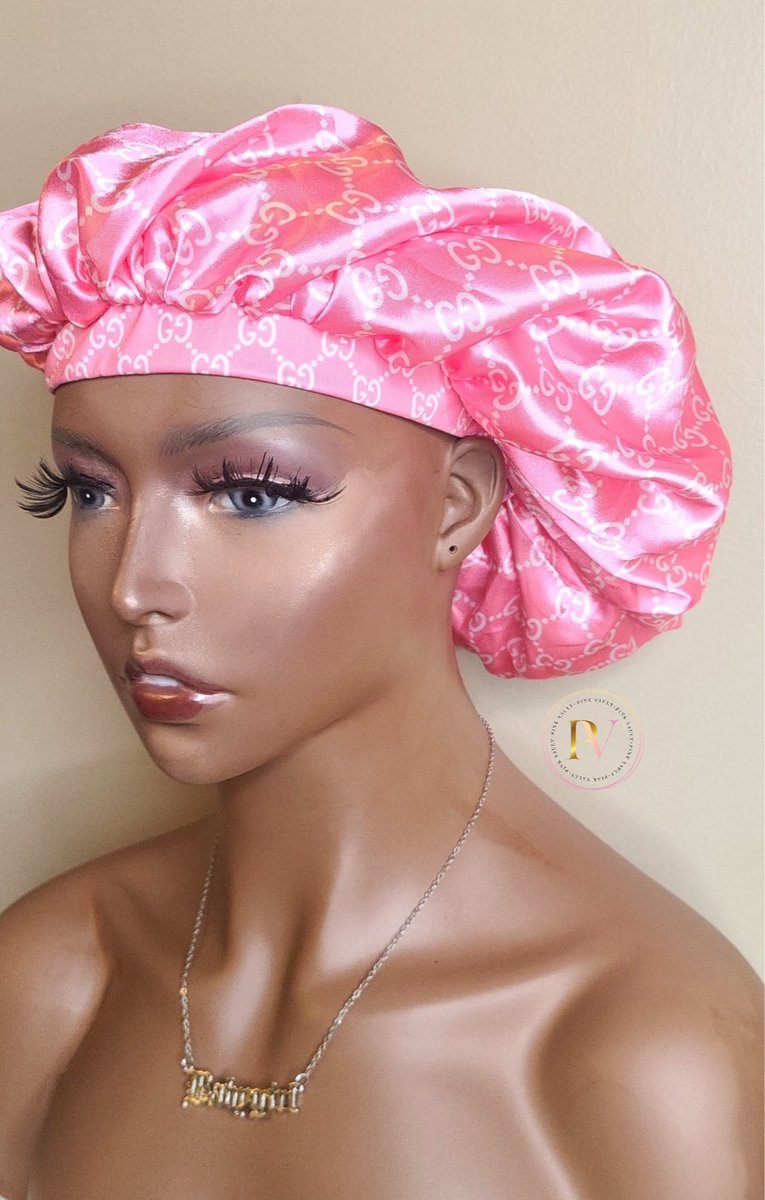 PinkVault's tweet photo. @skylarvibes Hey, we're a black owned fashion accessory business.  Check out our designer bonnets and durags, jewelry &amp; more! 💕💕
https://t.co/o0pNVvmNBu 
Ig: @pinkvaultofficial https://t.co/xfACpTKzGO
