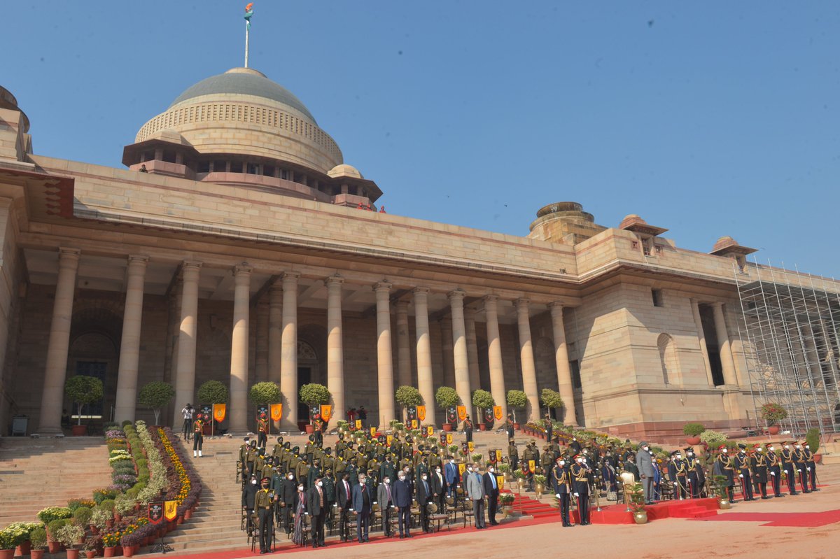rashtrapatibhvn's tweet photo. President Kovind witnessed the Ceremonial change-over of the Army Guard Battalion stationed at Rashtrapati Bhavan today. https://t.co/SIHdL7hoDF