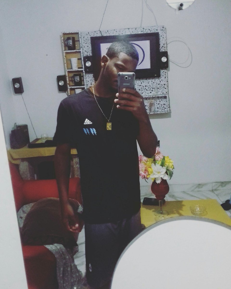 Jonassheik12's tweet photo. Não paro mais de subir
Não tem como cair
Vão me chamar de playboy
Pra não dizer que eu venci
Nasci sem medo de altura
E nada é alto pra mim
Cês são padre do balão
Subiu pra depois sumir ✌🏾🎤🙏🏽🚀
#AferaVoltou👊🏽
#NuncaFoiSorteSempreFoiDeus https://t.co/Q6PsGvhv7k