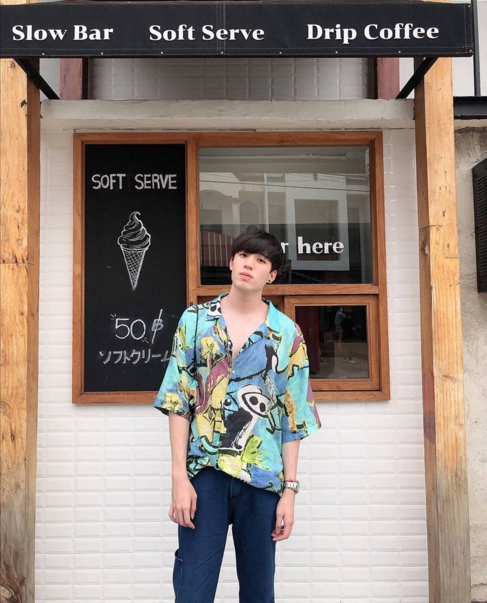 opaliscoming's tweet photo. พระเอก MV หล่อบอกต่อจ้า
วันก่อนดู MV ของค่าย Kamikaze และ RoseSound คือตกฉันมากกกกกก 🥰

ไม่เชื่อลองไปดูใน MV กัน
Sweetie Shy Boy|Freshybii
https://t.co/YyB54rW77t

สุดทาง |RISA ROSESOUND
https://t.co/wY4P9VroVV

เพื่อน ใหม่ (朋友区)  UTTER
 KAMIKAZE
https://t.co/MSP6wzISsX https://t.co/hSH0d52jeQ