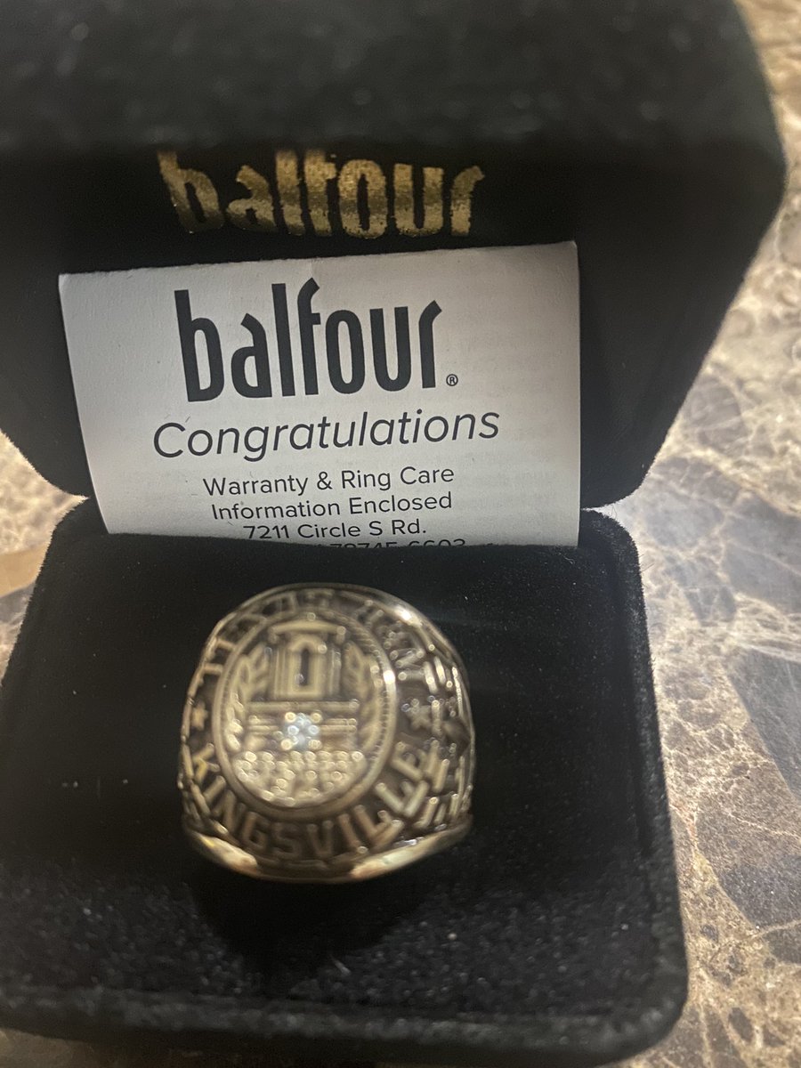 JayMcG33's tweet photo. Why does this make me feel important? #TAMUK #MasterRing #2020 https://t.co/ySrn8lV70j