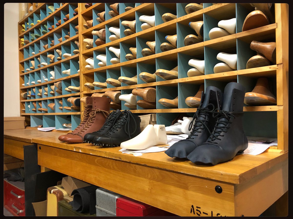 End of week lineup.

#shoemaking #bootmaking #handmadeshoes #handmadeboots #design #shoedesign #unisexstyle #slowfashion #madetomeasure #madetoorder #leather #shoemaker #workbench #madeincanada #handmadeincanada #handmadeinbc #yvr #eastvan #1000parker #smallbusiness #ladyboss