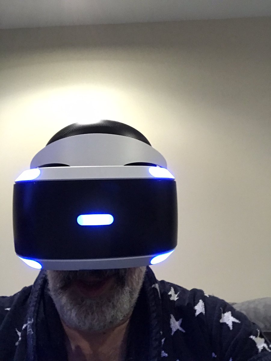michielhoefsmit's tweet photo. #sonyvr #Playstation4 what else on a Saturday morning https://t.co/a8dQGENwWz