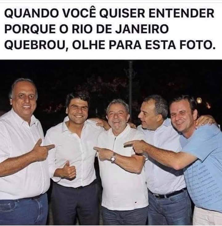 CarolineMardel's tweet photo. #fechadocomcrivela10 
#PaesNuncaMais https://t.co/yQaXArnWJv
