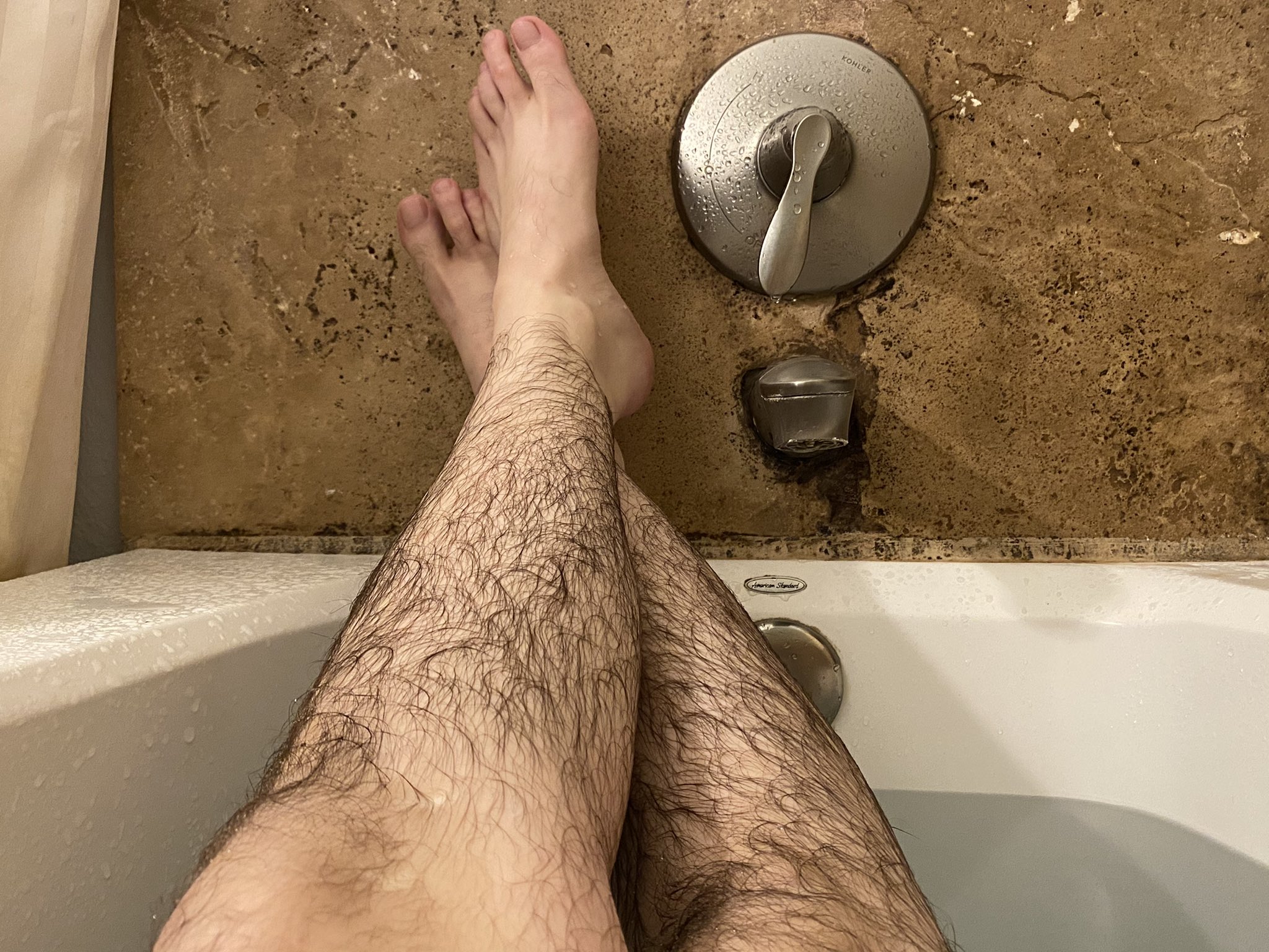 1 pic. bath vibes only https://t.co/1wmHI4FoCX