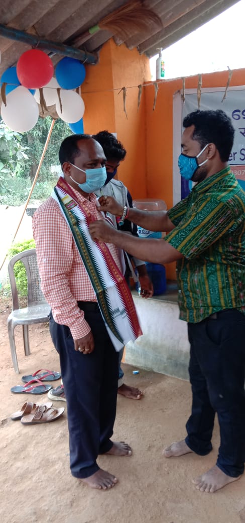 CscSpvAngul's tweet photo. CSC Grameen eStore Inaugurated by IIC Sir, Sarpanch Sir, DVLE, Kiakata GP, Athmallik Block, Angul.
#CSCOdishaVocalForLocal,#cscgrameenestore,#cscsegramswaraj @CMO_ODISHA @MoSarkar_Odisha
@EIT_Odisha @CSCegov_ @OdishaSpv @dintya15 @SwornaprabhaSi1 @CscSpvAngul
@angul_dm https://t.co/ulBol4dGQq