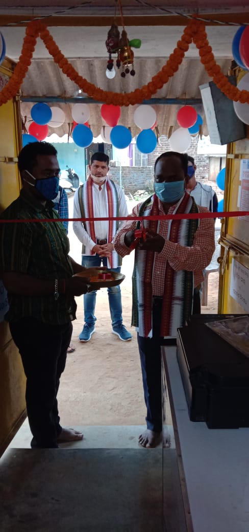 CscSpvAngul's tweet photo. CSC Grameen eStore Inaugurated by IIC Sir, Sarpanch Sir, DVLE, Kiakata GP, Athmallik Block, Angul.
#CSCOdishaVocalForLocal,#cscgrameenestore,#cscsegramswaraj @CMO_ODISHA @MoSarkar_Odisha
@EIT_Odisha @CSCegov_ @OdishaSpv @dintya15 @SwornaprabhaSi1 @CscSpvAngul
@angul_dm https://t.co/ulBol4dGQq