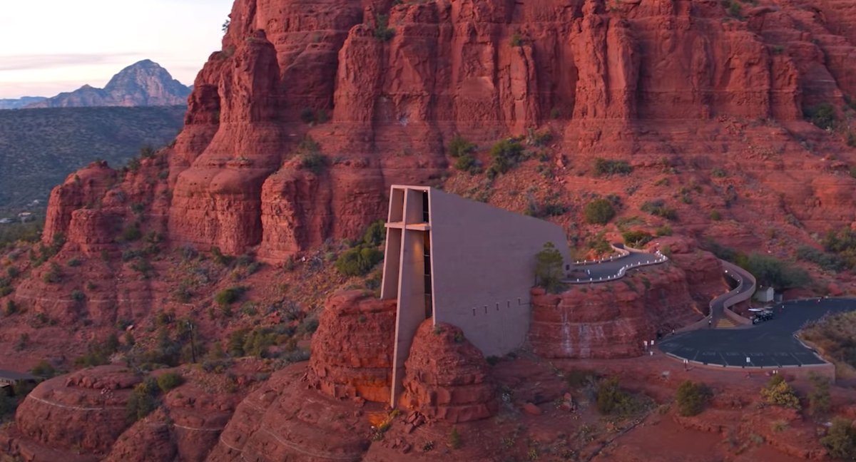 Ambientskies's tweet image. 650k views later, this video has shed its light on many celebrating Diwali 2020. It’s an honor to work with @MaryMillben, Tim Davis @loudmouthmuch &amp;amp; @DarylBennett to collaborate on a beautiful song for an important celebration of life, love and the triumph of light over dark.