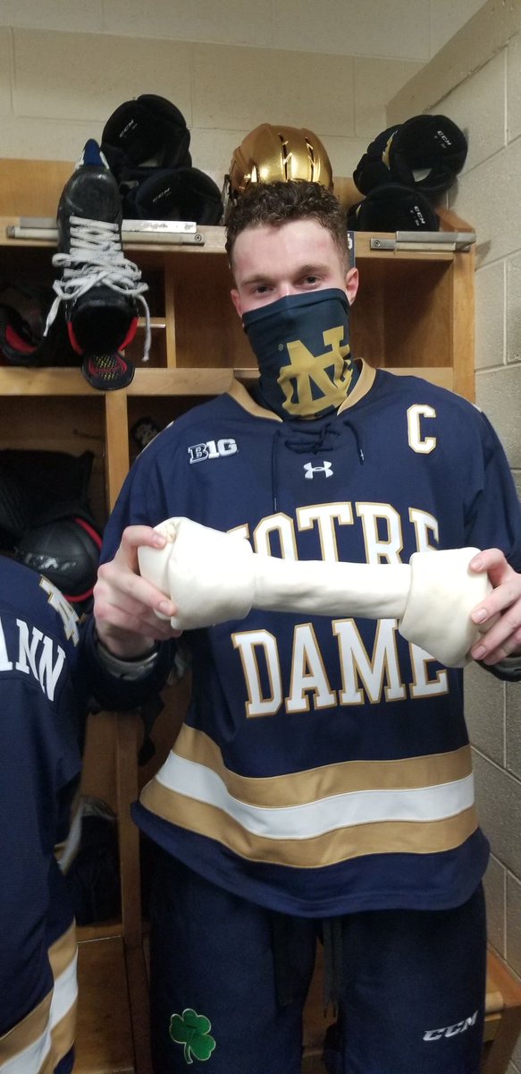 Notre Dame Hockey tweet media