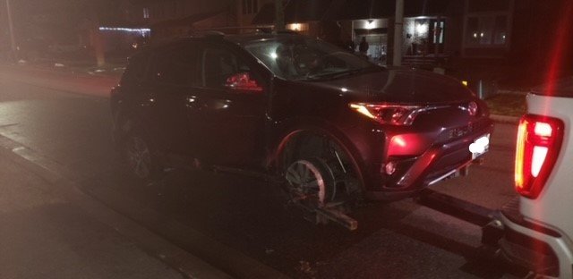 After reports of a vehicle driving on a rim that's sparking, driving erratic, possibly impaired, and Narrowly missing vehicles, officers caught up to the vehicle. The driver is in custody, and thankfully no one was hurt. #DontDrinkAndDrive #DontDriveImpaired