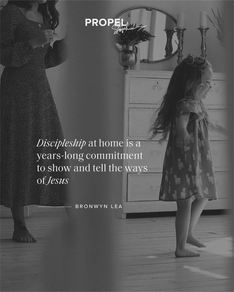 PropelWomen's tweet photo. To the mama who feels short on time—even a seemingly mundane task, such as washing the dishes, can serve as a divine opportunity to disciple the children God has entrusted within your care.

Check out @bronleatweets' new Propel Sophia article to read more—https://t.co/MEJ4Pg24gi https://t.co/W2KkXRrEDM