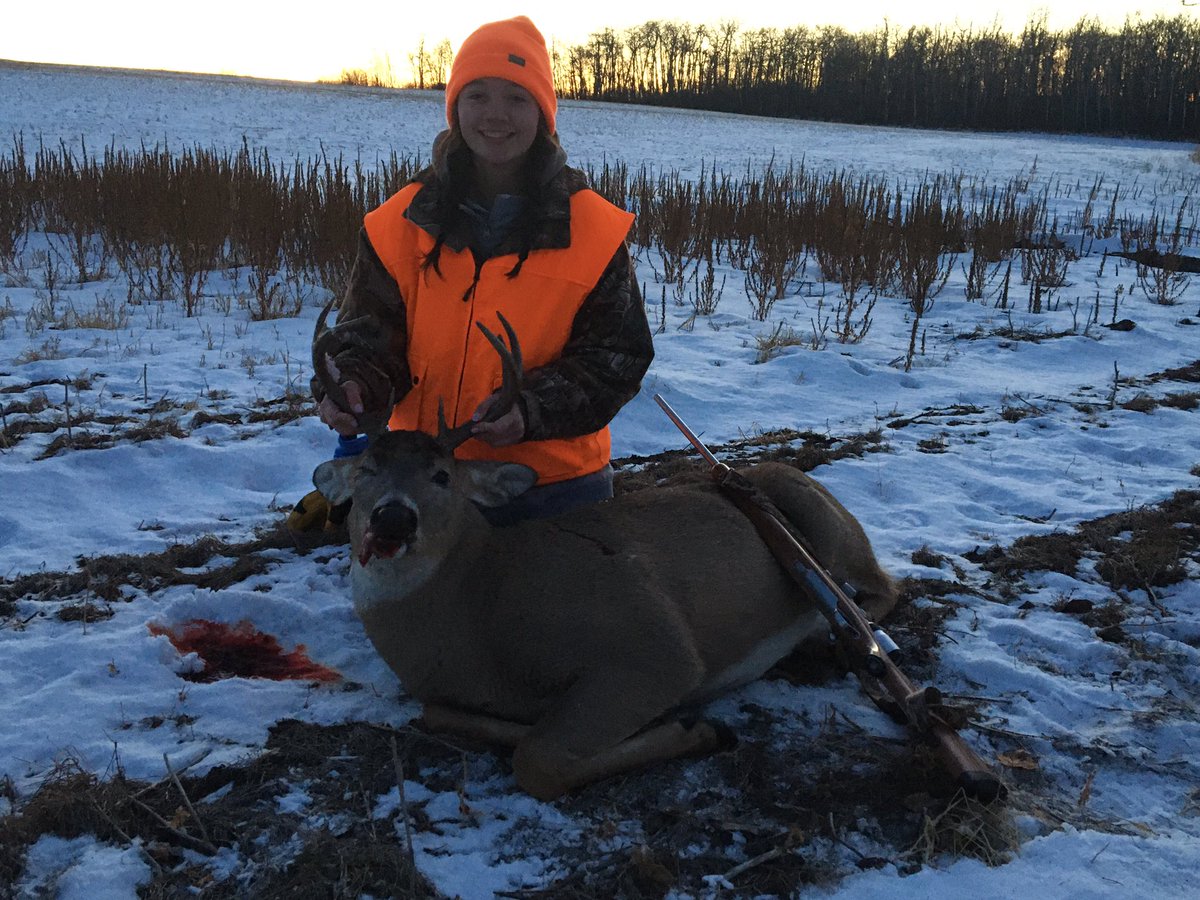 blue_unrau's tweet photo. My daughter Aliya scored on a great 4x4 for her first buck. #prouddad #girlscanhunt https://t.co/0oI5wNByS6