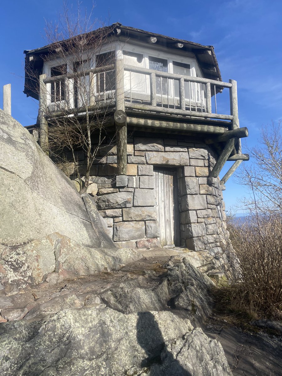 tasha_maples's tweet photo. If visiting the #gsmnp and enjoy hiking, Mt. Cammerer is a must. Tough trail but end result is worth it #hiking #gsmnp #mountcammerer https://t.co/YcBMWph1Ny