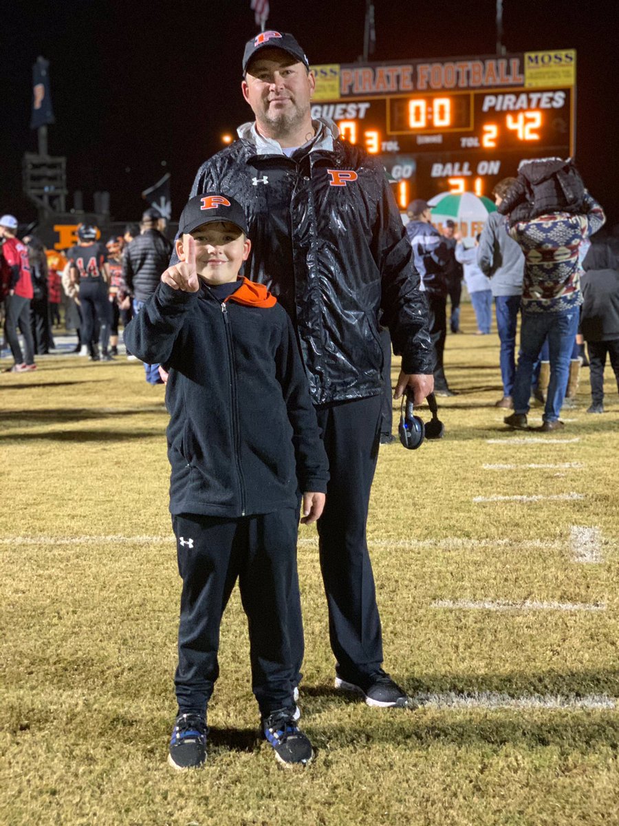 Coach Brad Waggoner tweet media