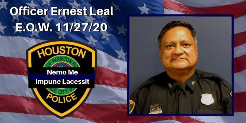 Brotherhoodfwt2's tweet photo. Please keep @houstonpolice Officer Ernest Lealโs family and friends in your thoughts and prayers. Sadly, Ofc Leal lost his battle to COVID-19 earlier today.
This is the fifth officer to die in the line within 12 months.
#Pray4HPD https://t.co/sPy4ISSOr0