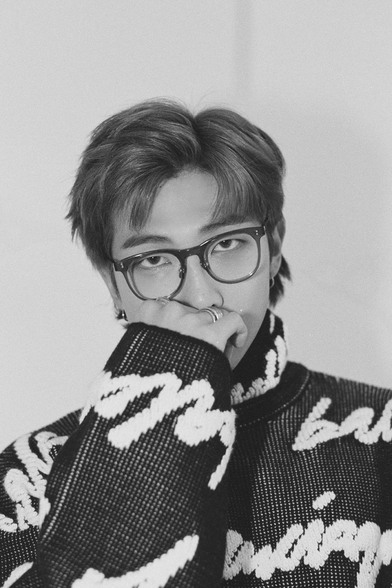 minjoonsite's tweet photo. IM INTEARS THEY LOOK SO GODHGSHSHSHD https://t.co/7Qq3wPffdD