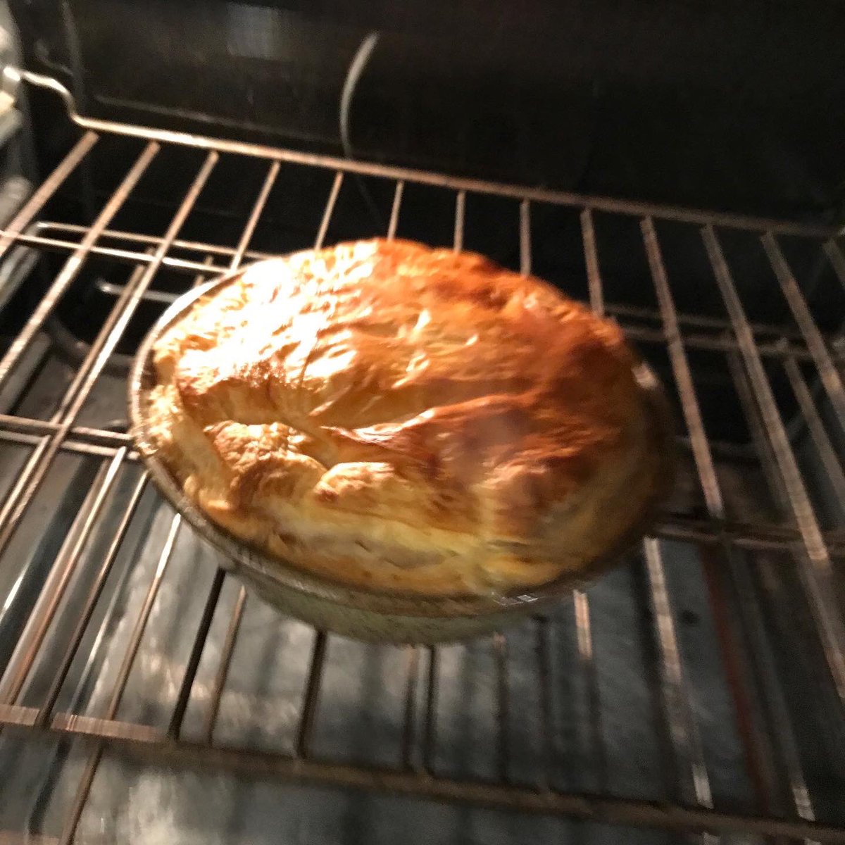 CoyotePot's tweet image. Leftover turkey pot pie. 🥧 #handmadepottery #madeinmn #flameware #cookwithclay