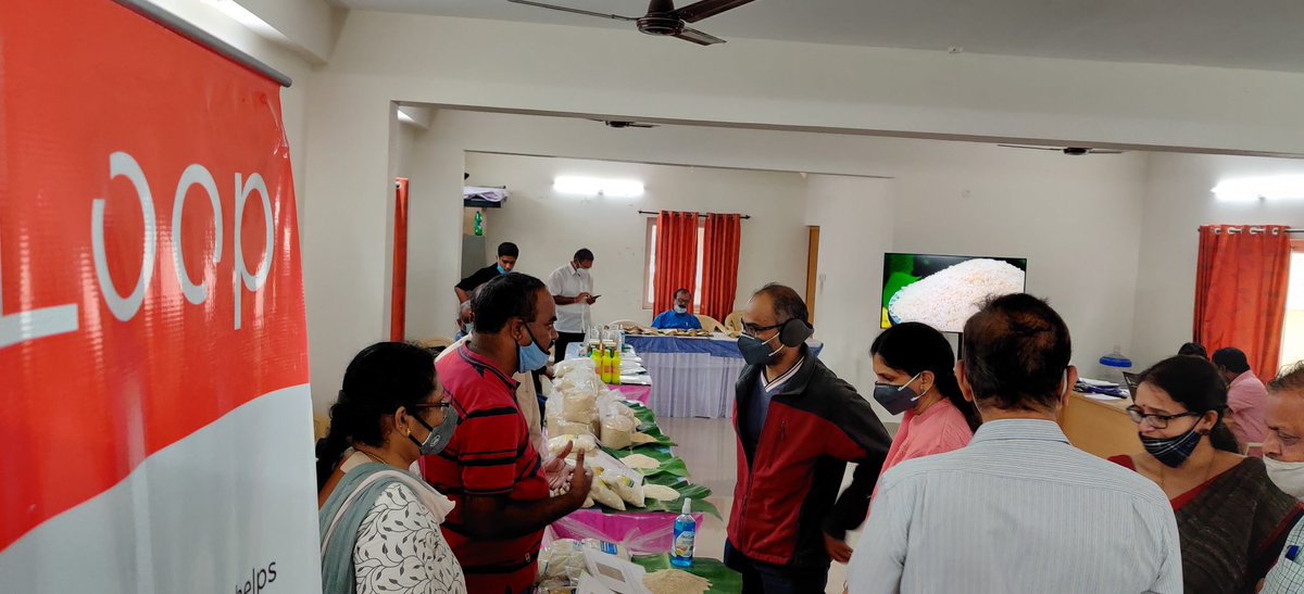 pritm71's tweet photo. @digitalgreenorg holds an event "Connect with Farmers".
#Loop2.0 connects Farmer Producer Organisations from 4 districts of AP with informed consumers of Kondapur, Hyderabad, while facilitating online payments
@Archie848922811
@VemulaKamalakar
@prasanna5583
@Sreekanth_g https://t.co/XhGJs1mhDU
