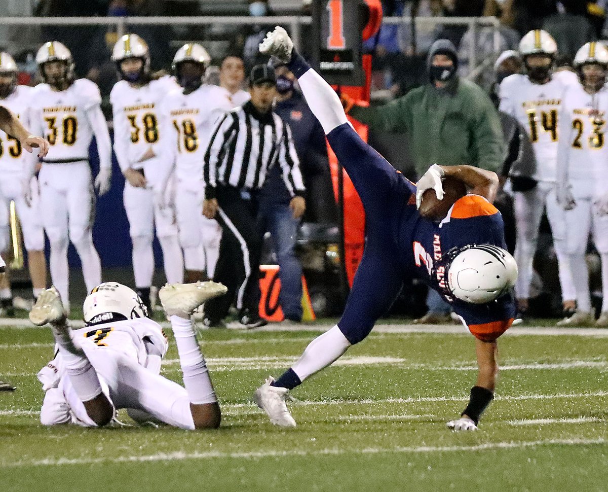 HIGH SCHOOL FOOTBALL
2020 CLASS 5A, DISTRICT 7 CHAMPS ...
Madison Southern Eagles
@MadSouth_FB