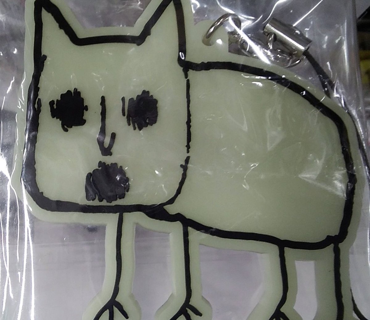 K Books キャラ館 少年まんが V Twitter 入荷情報 鬼灯の冷徹 から蓄光ラバーストラップの猫好好が 入荷しました 光る猫好好 暗いと場所でも そのままでも付ければ目立つこと間違いなし Kbooks キャラ館 鬼灯の冷徹 猫好好