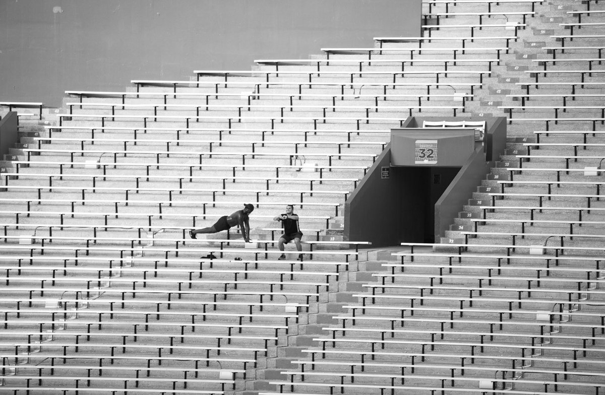 Prathimatv's tweet photo. Workout! @OutdoorPhotoMag @womensart1 @NatGeoPhotos #canonphotography #canonimage #photography #bnwphotography #bnw #bnw_captures #workoutmotivation #athlete #stadiumworkout https://t.co/bKOAvNhvRW