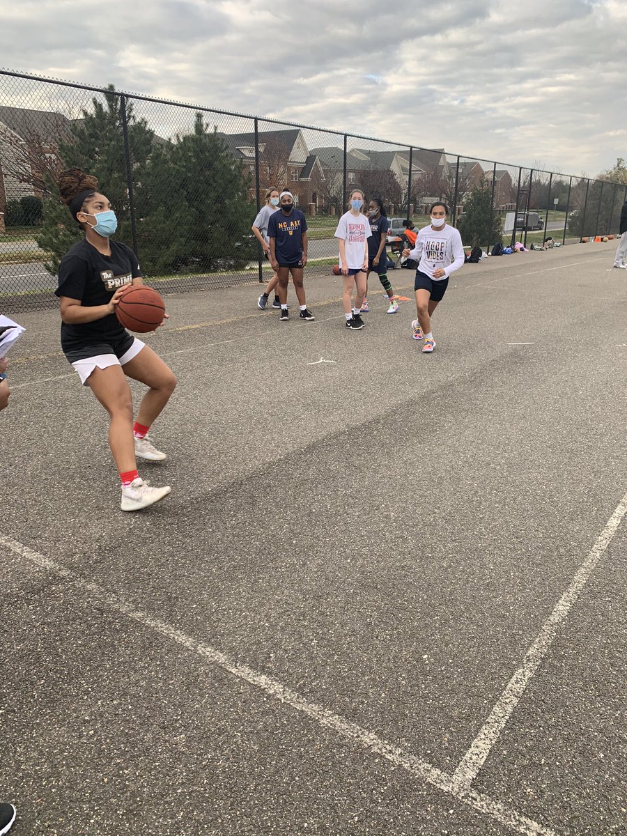 While a lot of others were relaxing the Lady Eagles were putting in work! #StandardofExcellence #EHSGirlsBasketball