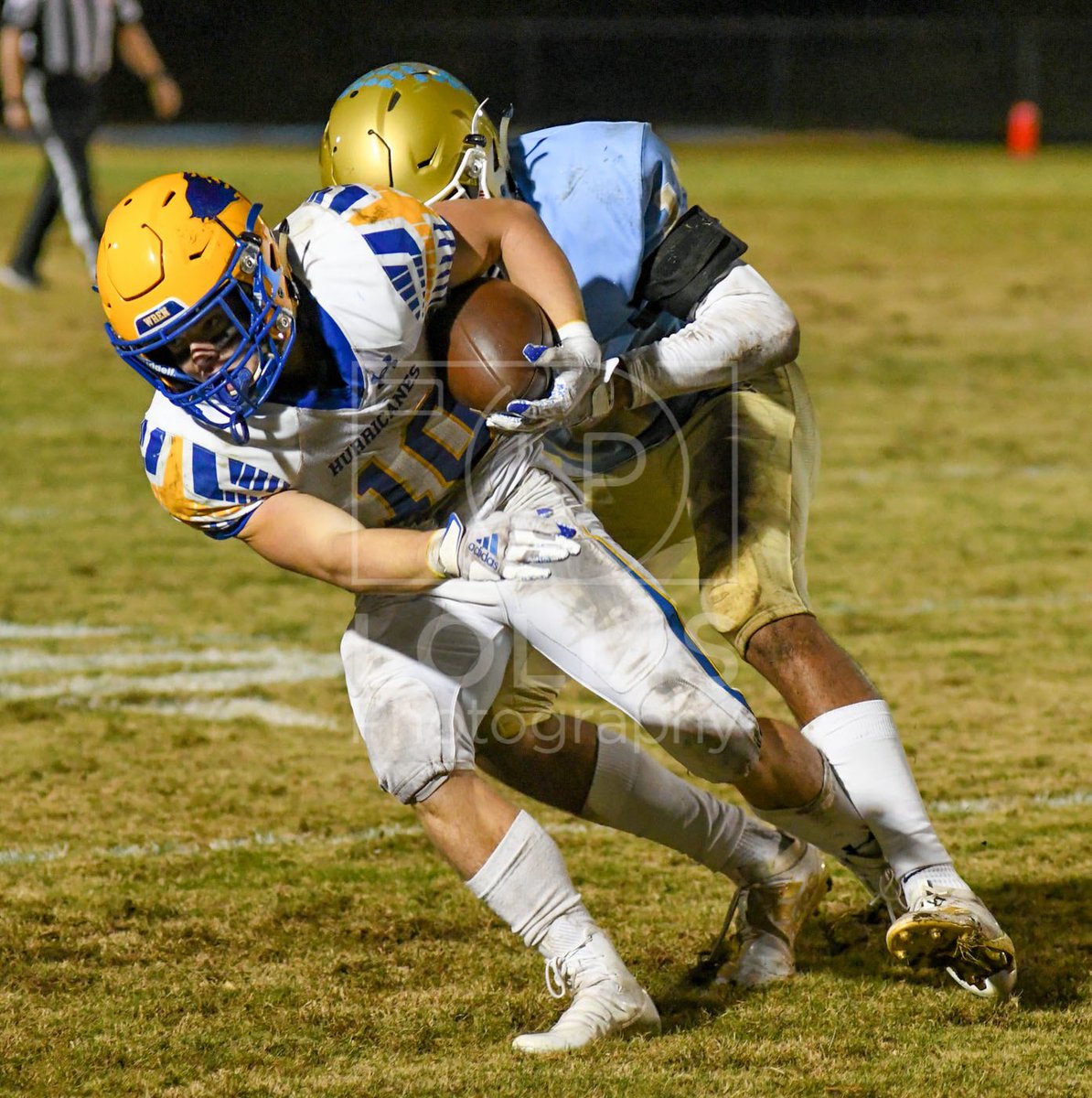 lollisphoto's tweet photo. Daniel defeated Wren 39-6 to win the AAA Upper State Championship on Friday, Nov. 27 at Daniel. @NightScoreboard @OfficialWren @ESPinSC #lollisphoto https://t.co/sNYRFaTIXu