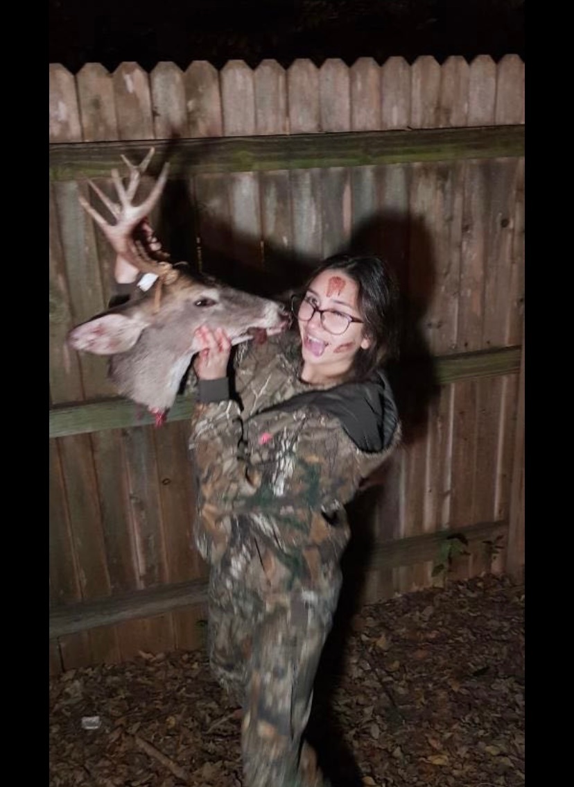 wocelynn's tweet photo. Couldnโt have been any prouder of myself ๐ฆ #8pointer #hunting https://t.co/ELhgVigRO4