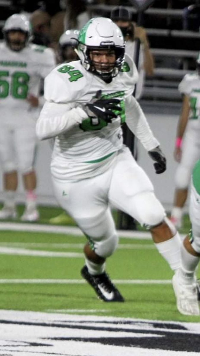 jsosa1209's tweet photo. All great things come to an end they say... I’m blessed to have been able to play the game I love. #64out ✌🏽💕 https://t.co/tloxh9Kd2s