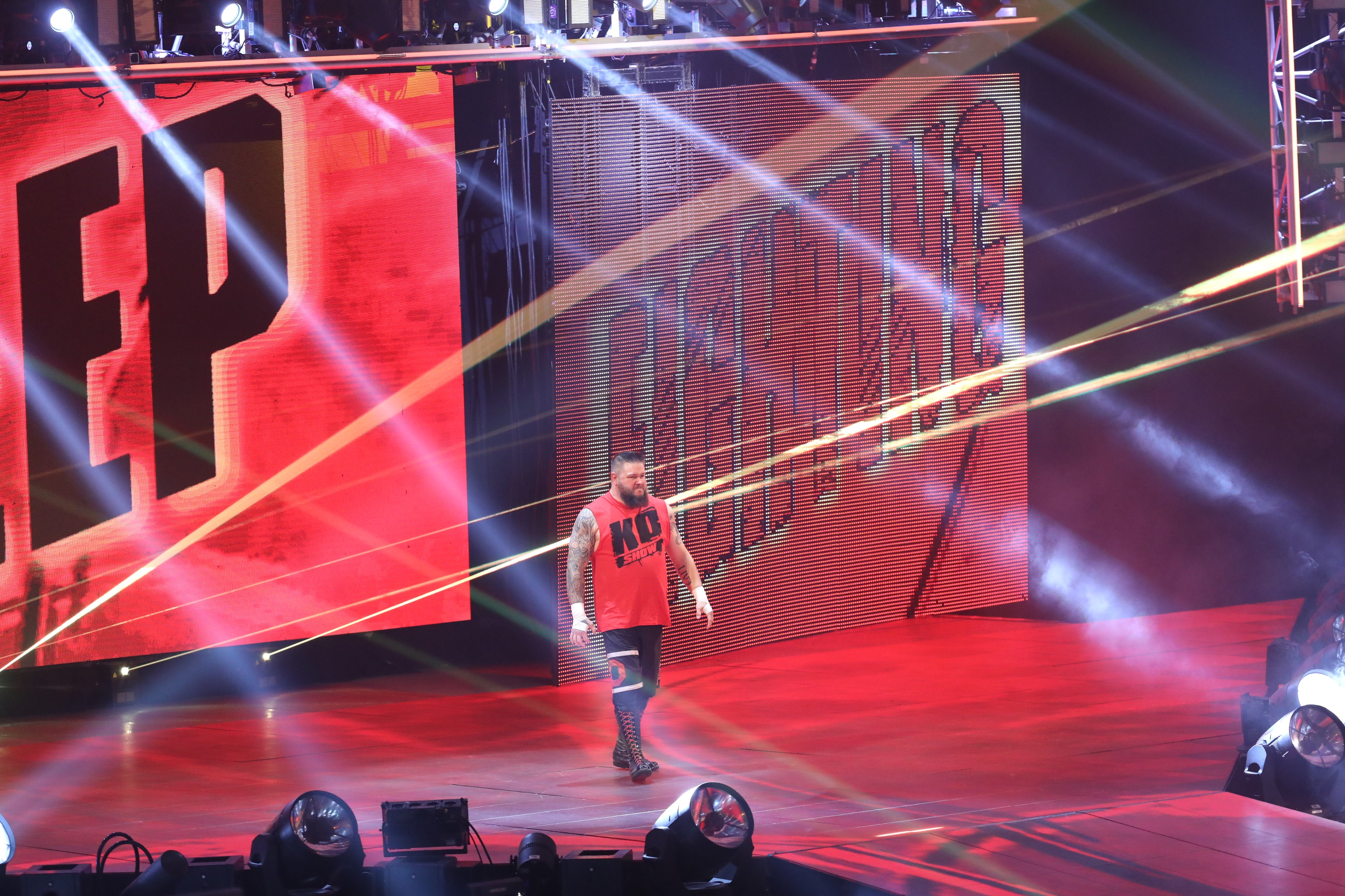 Wwe On Fox The Island Of Relevancy Has Become The Fightowensfight Show T Co Frke9zpf86 Twitter