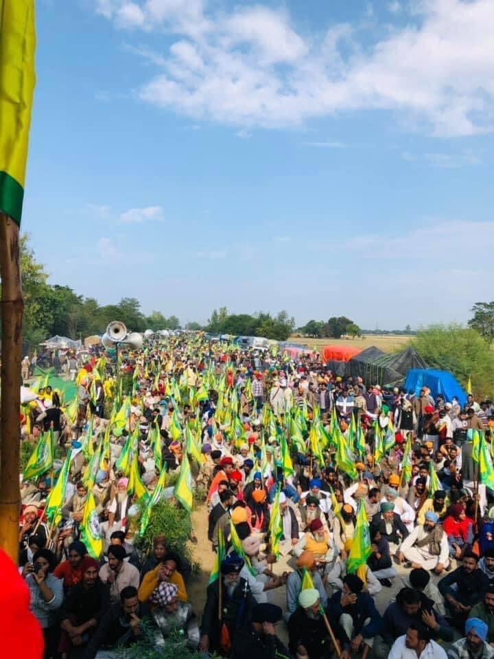 Preetsiyaan's tweet photo. Support farmers stand with Farmers https://t.co/8BxLsR1KiV