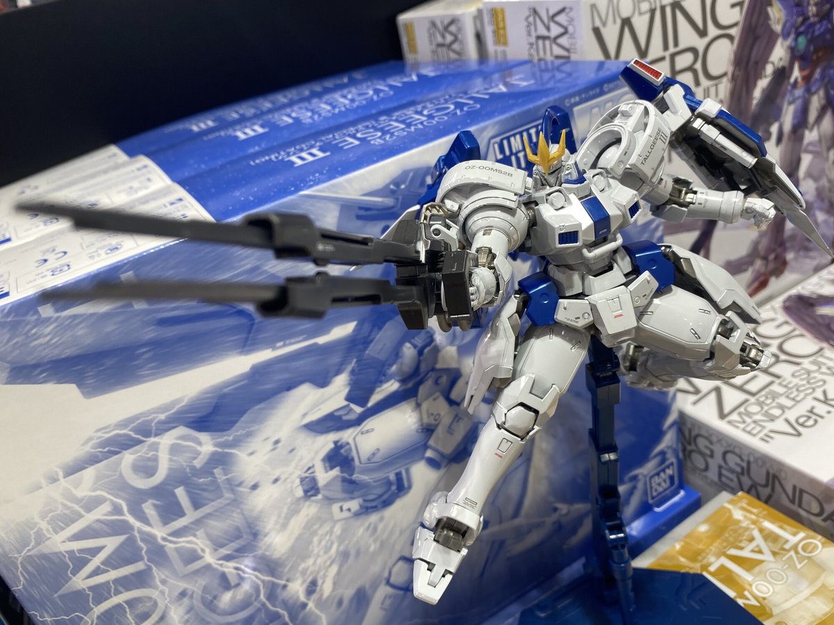 The Gundam Base 福岡店情報 イベント限定商品 Mg 1 100 トールギスiii スペシャルコーティング Mg 1 100 トールギス Ew スペシャルコーティング 好評発売中です その他にも店内ではmgのガンダムw関連アイテムを集めた特設コーナーも展開中