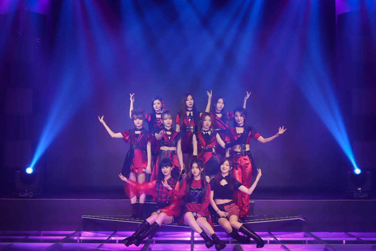 Sing street группа. Группа китаянок. Sing女团. Garden of bang bang персонажи. Китайская группа.