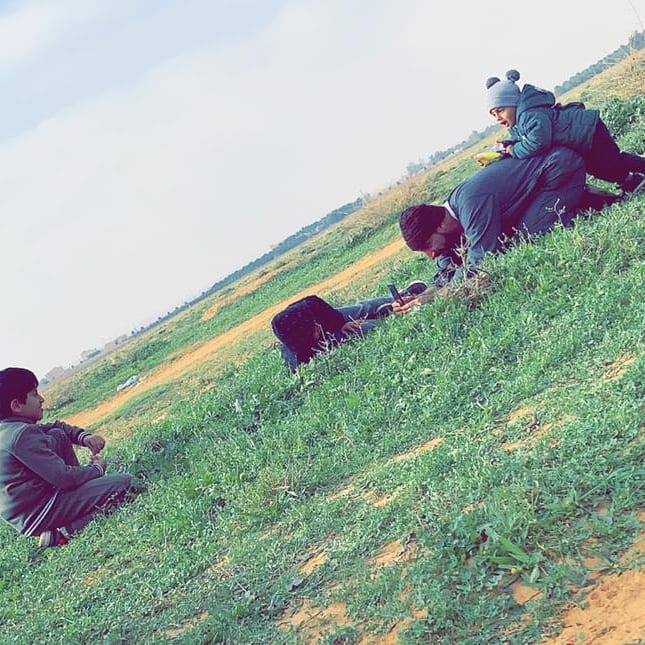 010Abdallah's tweet photo. #صوره_من_ذاكره_هاتفك الصوره بعد الاحتراف 🤣 😁✌️ https://t.co/viA1cmABOV
