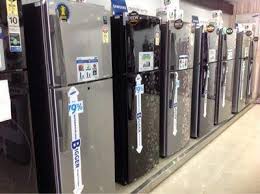 அந்த பணத்தை என்ன செய்தார்கள்?எல்லாருக்கும் இலவசமாக உணவு, டிவி, எலெக்ட்ரானிக்ஸ் பெருட்கள் என வாங்கிகொடுத்தார்கள். அரசின் சார்பில் விமான கம்பனிகளை துவக்கினார்கள்.ஹவாயி, நியூயார்க், சிங்கபூருக்கு எல்லாம் அரசின் சார்பில் இலவச விமானங்கள் பறந்தன.