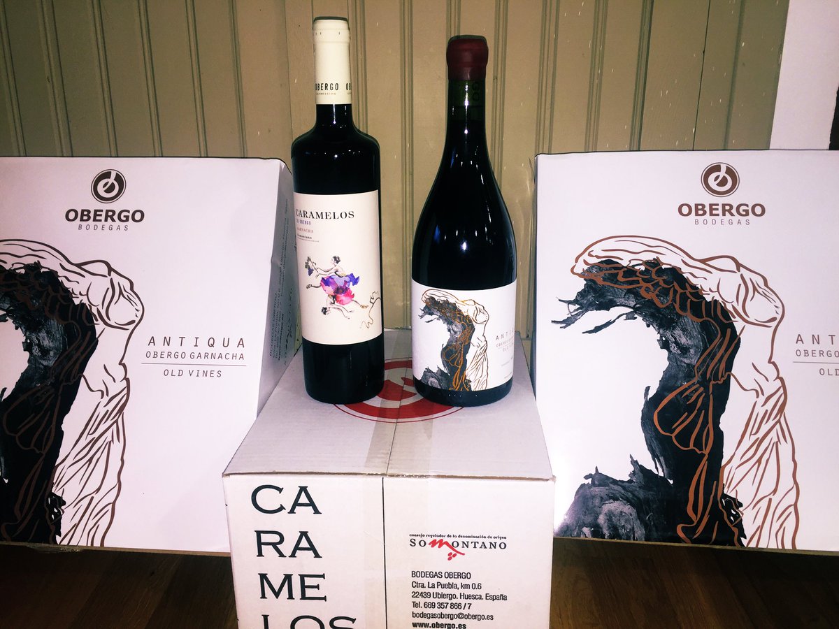 davlafuente's tweet photo. @JorgeBustos1 No tienes mal gusto :-). Bodega pequeña, familiar y con un producto muy cuidado.
Yo ya he sido precavido para Navidad. 
De las mejores garnachas del mundo: Caramelos (tinto joven con 4 meses de barrica) y Antiqua (reserva). @bodegasobergo @DOSomontano https://t.co/RWMng46bid
