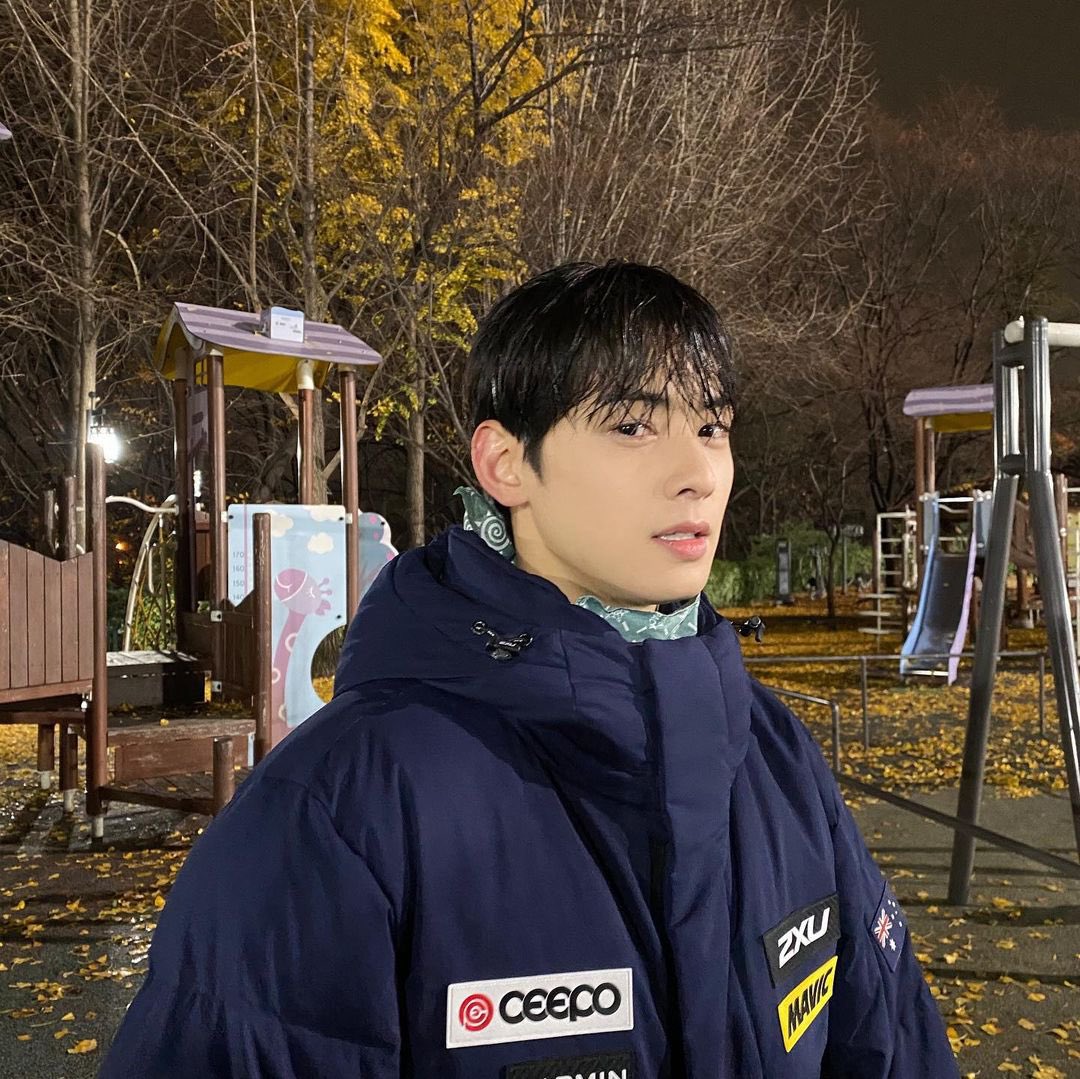 AstroUkraine's tweet photo. [IG] eunwoo.o_c 

Там безумовно було видно дихання ...
#ЧаСухо https://t.co/k8gxtbbxKw