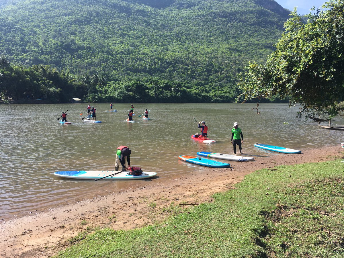 RyanjpJones's tweet photo. End of day one. Students have set up tents and are cooking dinner. Trying to get done before sun set. Great day out on the water.  #dofe #outdoor #internationalaward @StAndrews_107 #sup https://t.co/mqf5F3AkaT