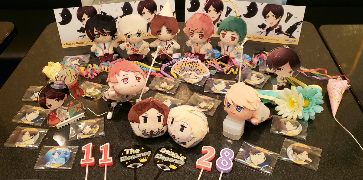 菅 スタミュに貢げる幸せ 申渡栄吾のお誕生会に華桜会代表として参加させてもらいました の図 栄吾 お誕生日おめでとう 手作り感満載のタスキ とんがり帽子も素敵に着こなしてくれてありがとうね これからも変わらず つつがない男でいてください