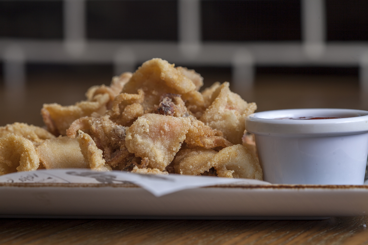 Un clàssic 🔝
🌟 Calamars a l'andalusa acompanyats de salsa agredolça.
Fregits però no oliosos.

Un clásico 🔝
⭐ Calamares a la andaluza acompañados de salsa agridulce.
Fritos per no aceitosos.