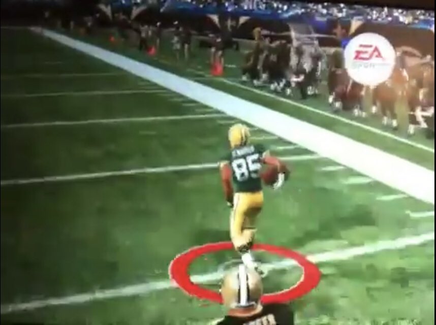 This might be the most Iconic photo in madden history https://t.co/N9Zy8BUebP