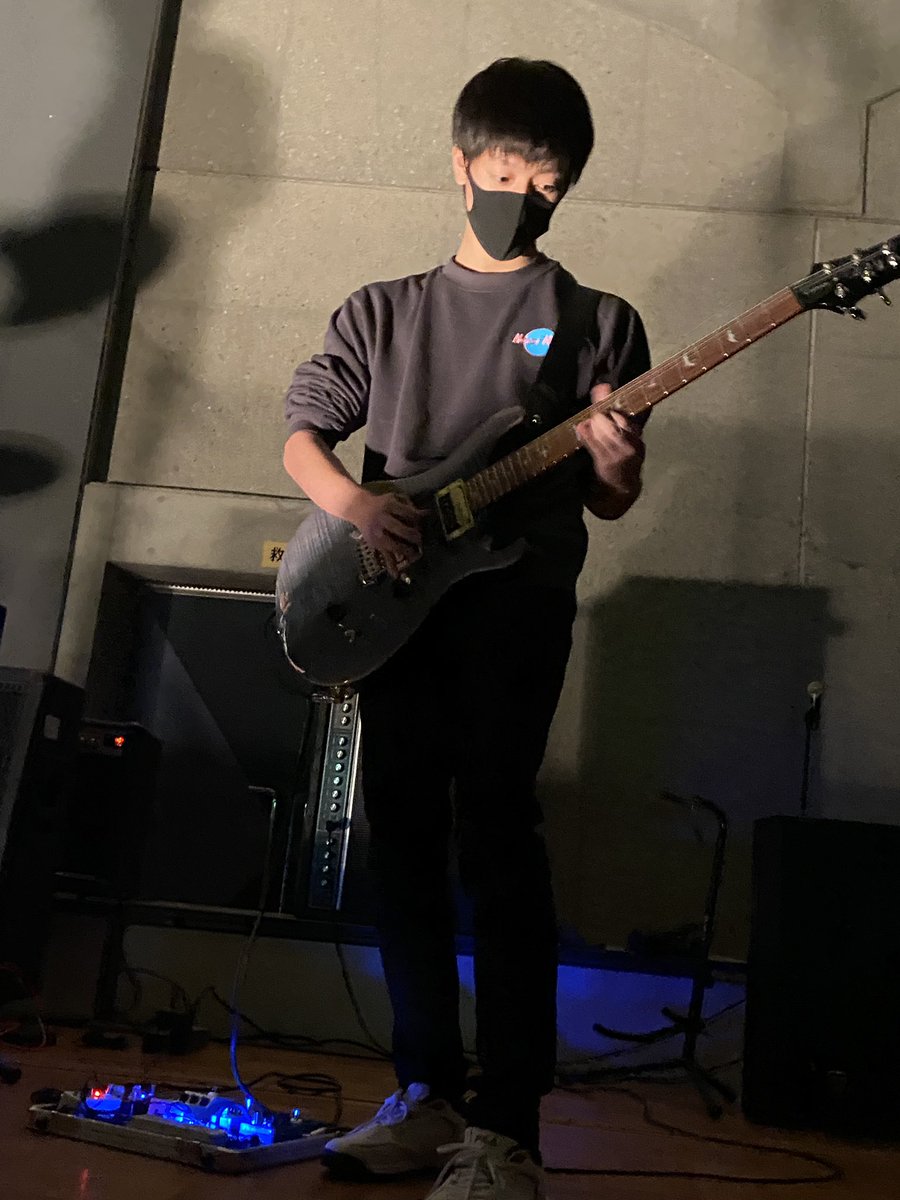 金沢工業大学フォークソング同好会 15バンド目はセンチメンタル暴動でした Kana Boonのないものねだりを演奏しました 会場全体を盛り上げるmcと演奏でした