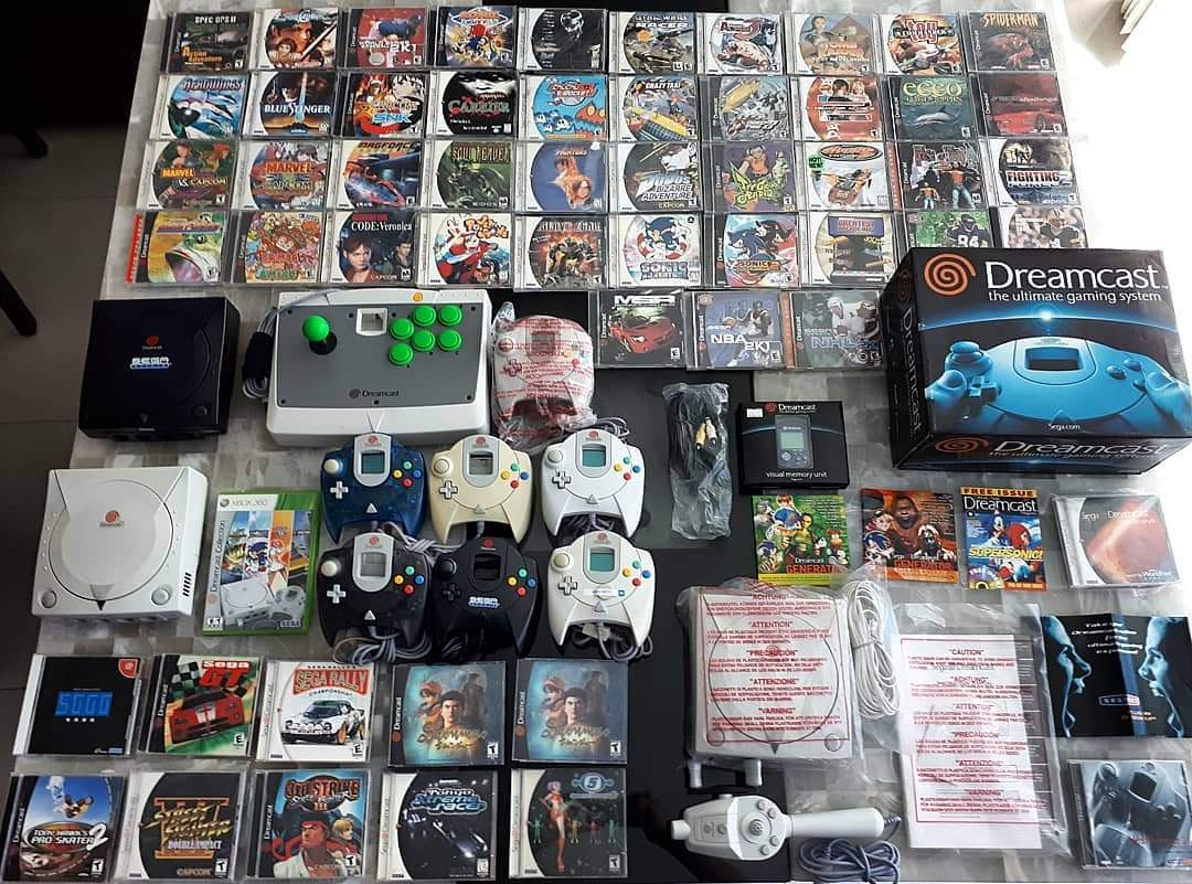 defthead's tweet photo. Better late than never, yesterday Nov 27 was the 22nd anniversary of the amazing Sega Dreamcast in Japan
___
#sega #drramcast #segadreamcast #segadreamcast #sonicadventure #crazytaxi #jetsetradio #soulcalibur #marvelvscapcom #caocomvssnk #streetfighteriii #gamingcollection https://t.co/KmBJrmM2Q1