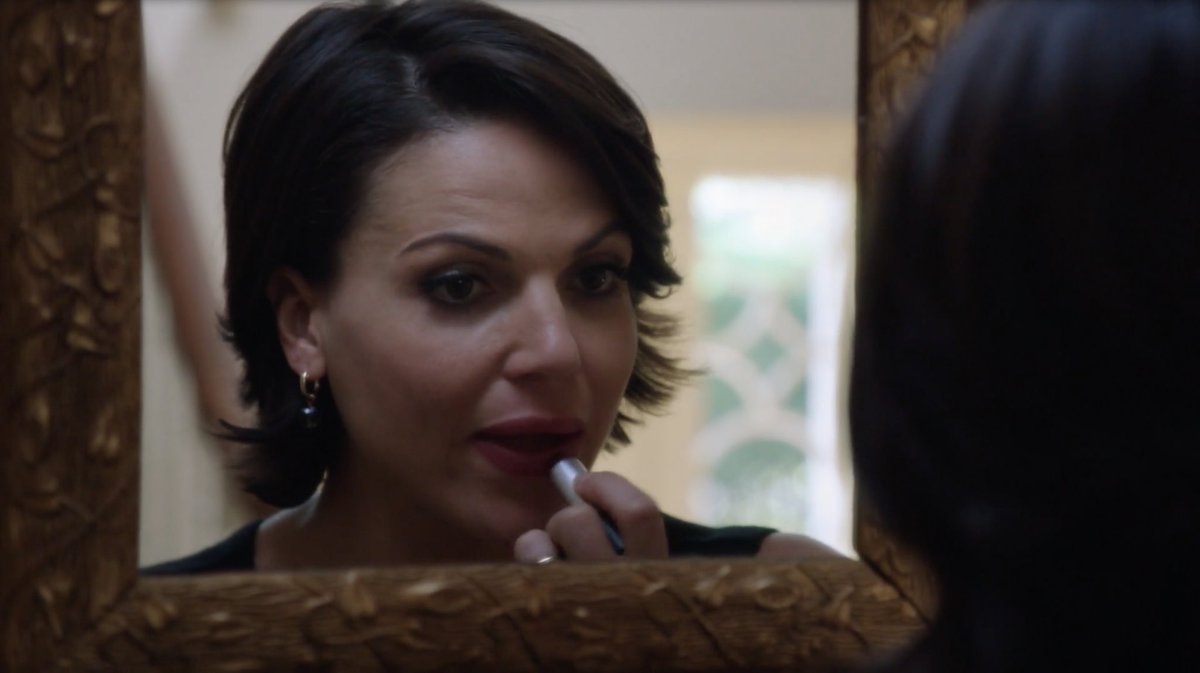 even regina knows that regina is hot