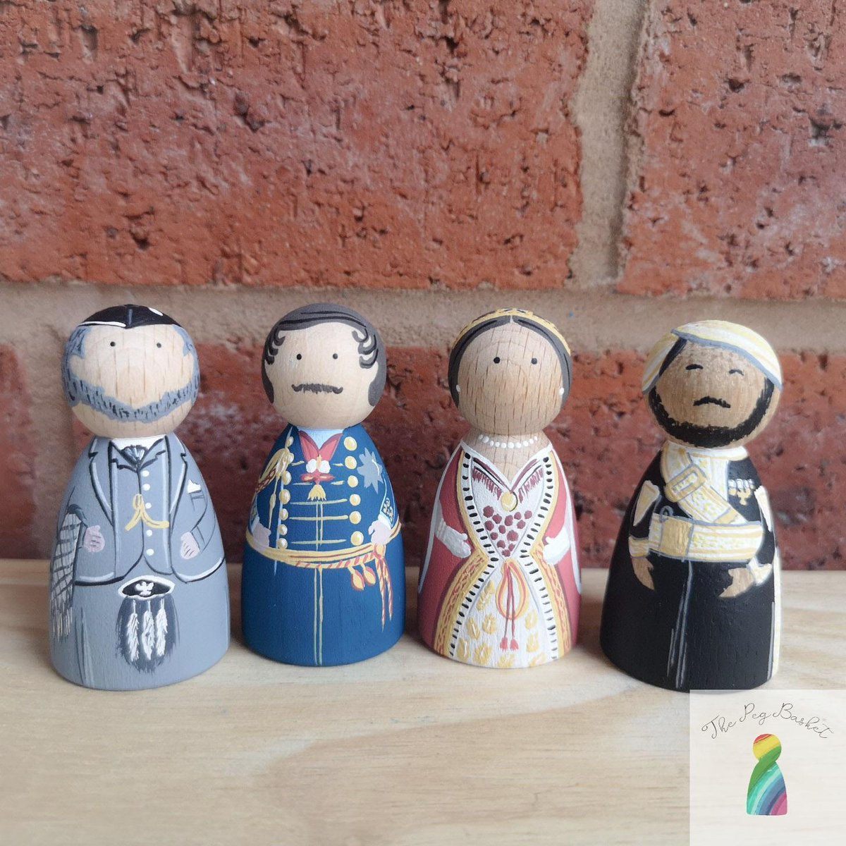 thepegbasket's tweet photo. Here's a custom order I have been working on and I absolutely loved painting this set 👑 Queen Victoria, Prince Albert, John Brown and The Munshi.
#queenvictoria #history #pegdolls https://t.co/ELfTstxoBa