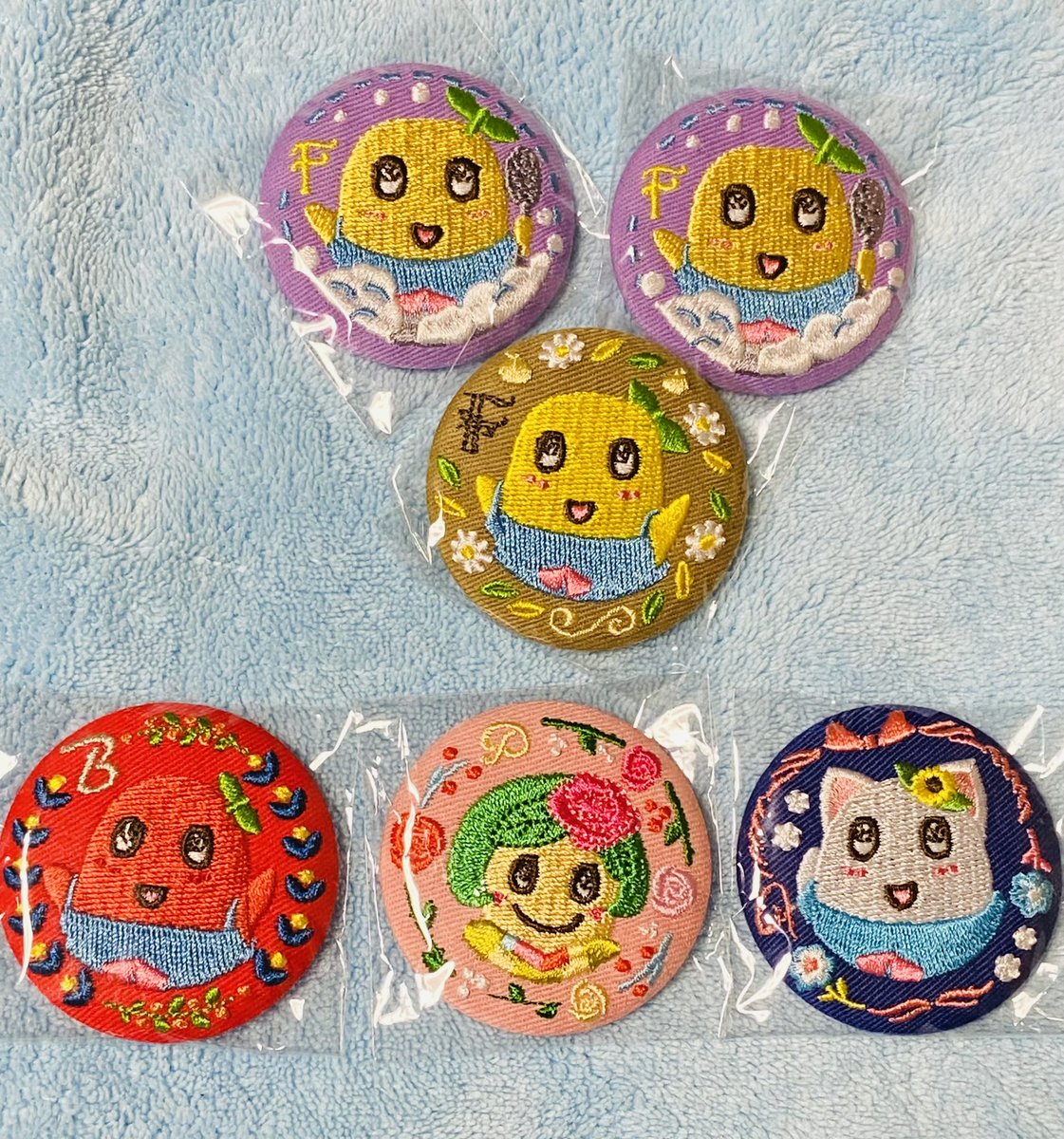 刺繍缶ﾊﾞｯｼﾞ