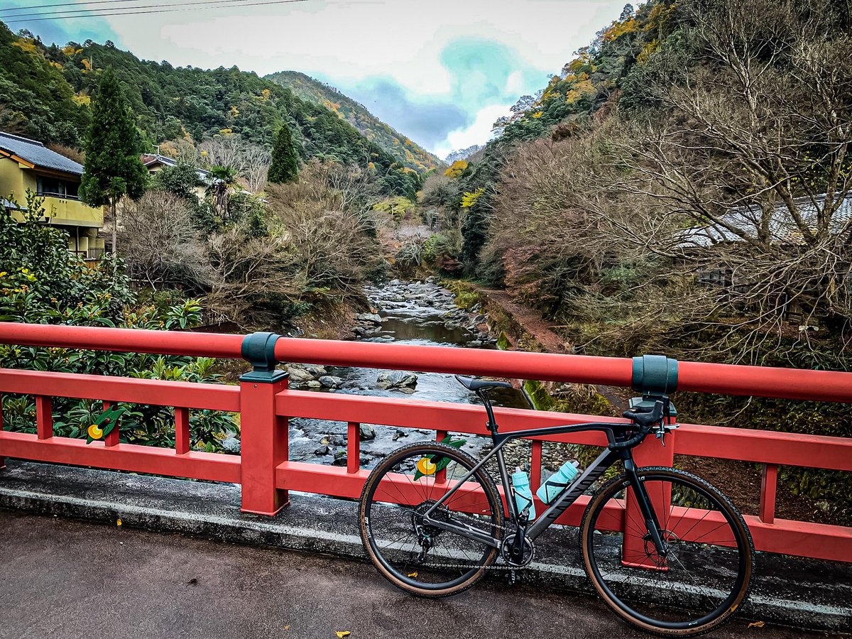Morning meditation ride through Kyoto and beyond.
noru.cc

#canyonbikes #kyototour #kyototrip #visitkyoto #japantrip #japantravel #traveljapan #japantour #japan_focus  #visitjapan #explorekyoto #Daily #adventure #traveler #kyoto #norukyotobiketours #biketour