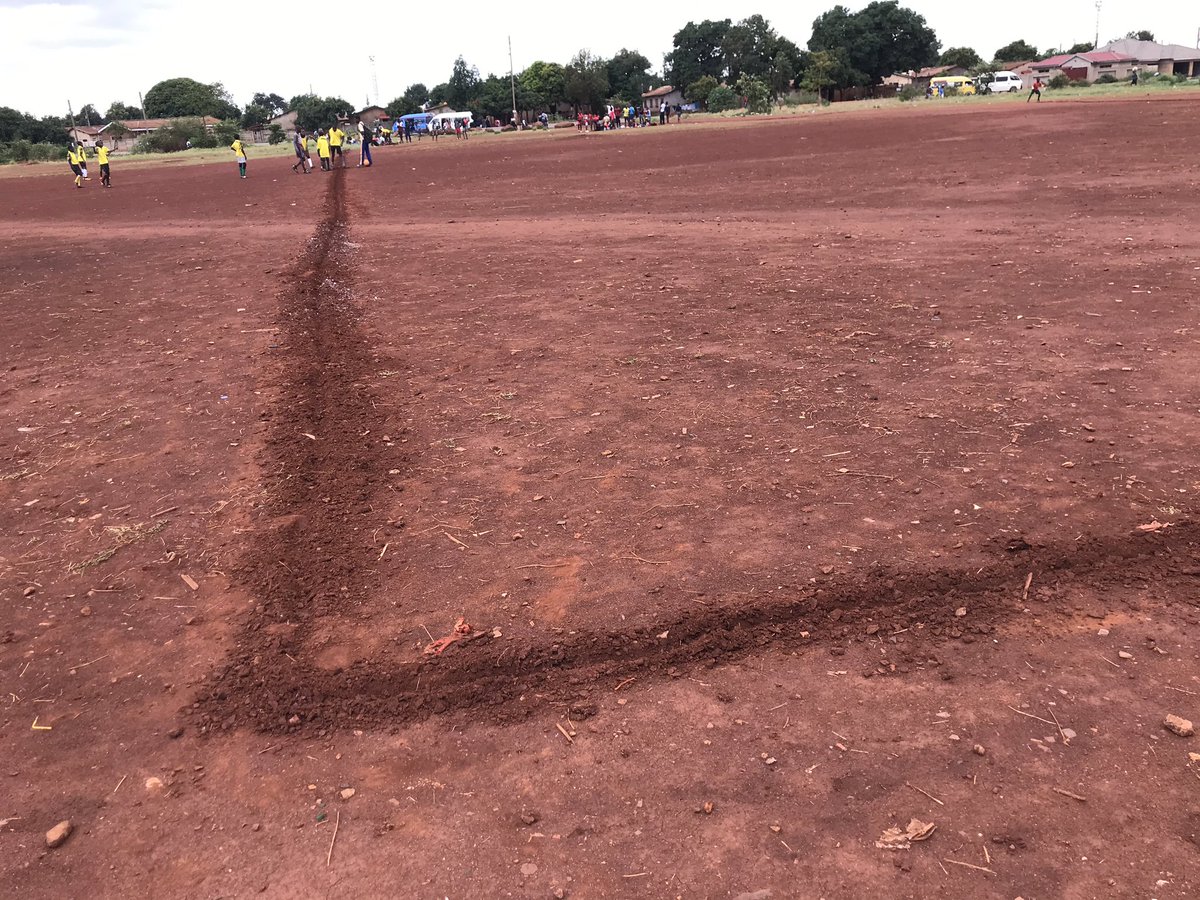 AfcAvondale's tweet photo. This is the first post of our #NowhereMen series. Inspired by Michael Calvin’s book. A life spent on the road and on the sidelines, from U8s, U12s, U16 all the way to seniors. On a mission to find the best of the best.
In Kuwadzana, admiring the ground marking👏🏾👏🏾👏🏾 https://t.co/BK5QRyHY6j