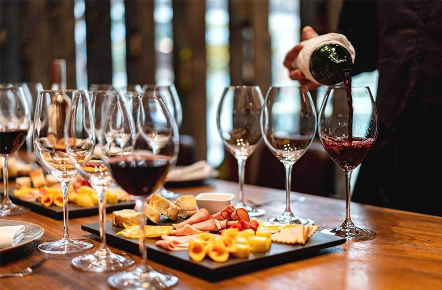 The Chinese are turning from sweet to sour when it comes to #wine from #Australia. #china #trade #business #tariffs https://t.co/pwLYT6nUGx https://t.co/gcONJdLcLL